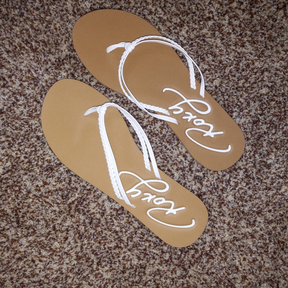 Roxy flip flops